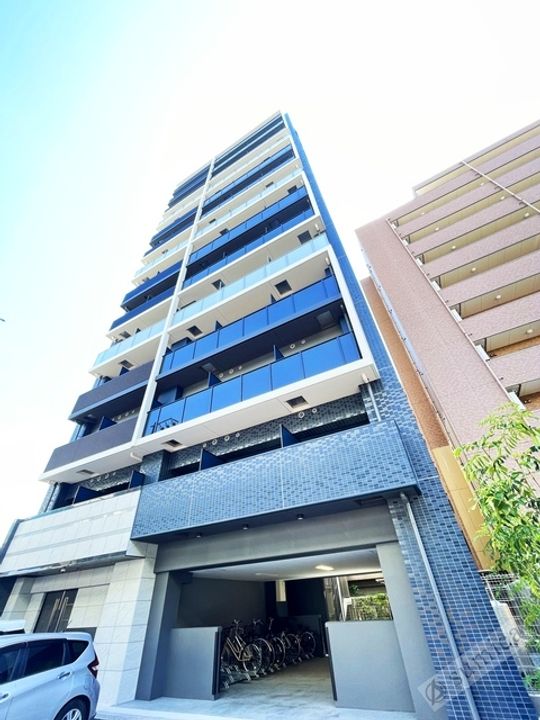 プレサンス緑橋ソレアスの外観