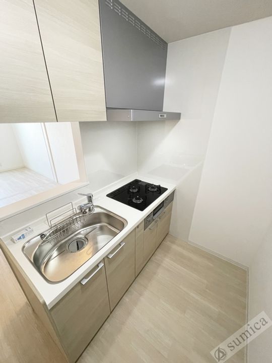 COSMO WAKAEMINAMIのキッチン