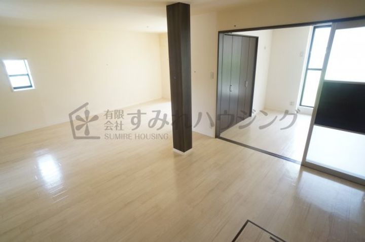 グランドハイツの居間