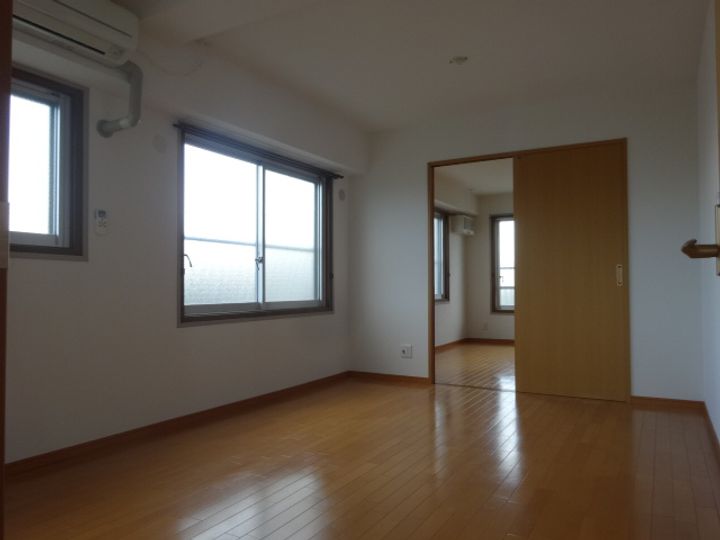 第一中村マンションの居間