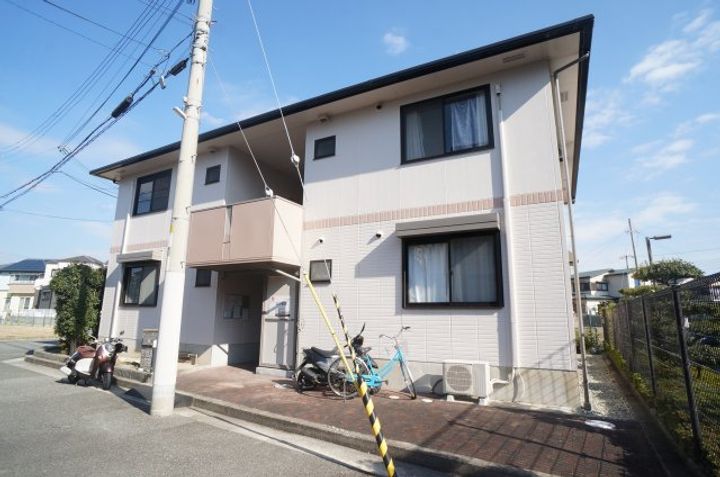 ピーチ宝塚の外観