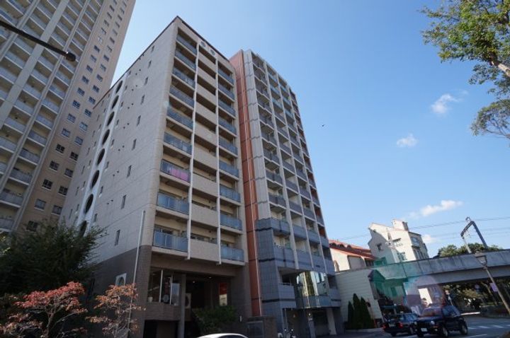 ロイヤルメゾン宝塚④号室(804)の外観