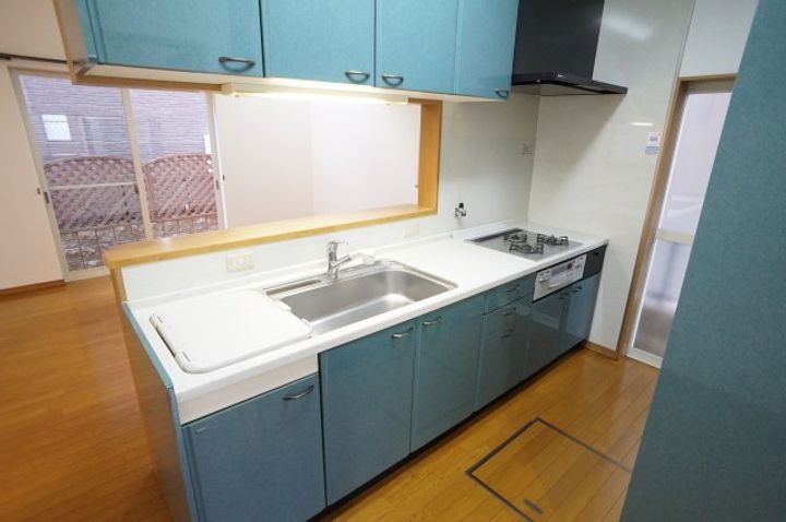 兵庫県宝塚市南口2丁目(一戸建)の賃貸物件1のキッチン