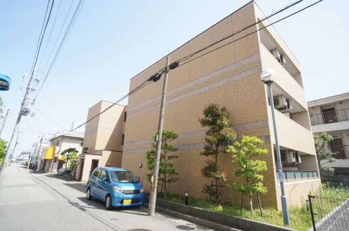 ジョイモアー⑦号室(107)の外観