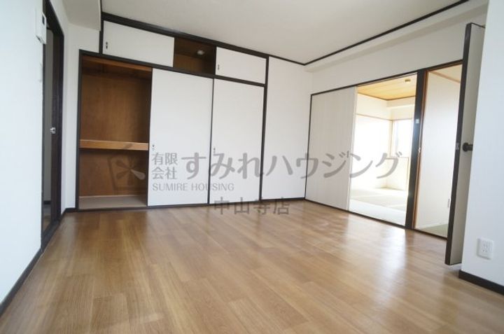 ユニハイム阪西の居間
