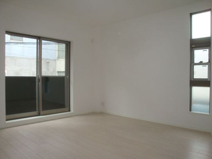 GKレジデンス清荒神301の居間