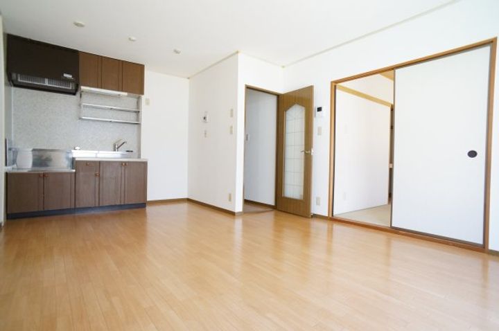 エクセル安倉の居間