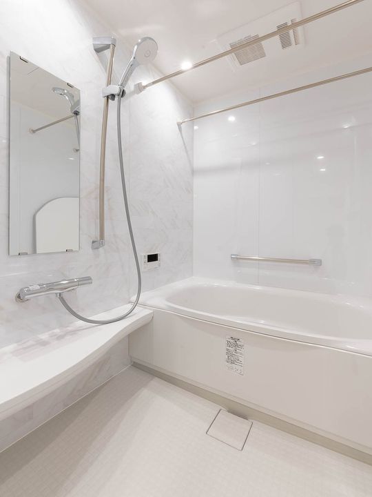 プラティーヌ田町112の風呂