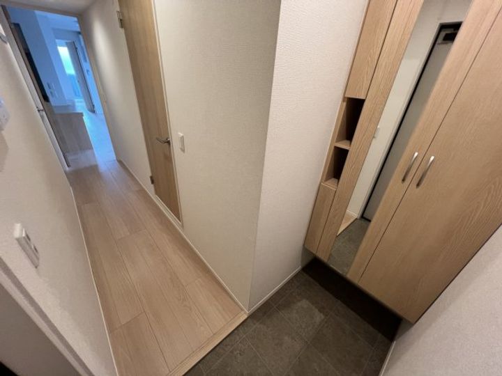Sansevieria夏原の玄関