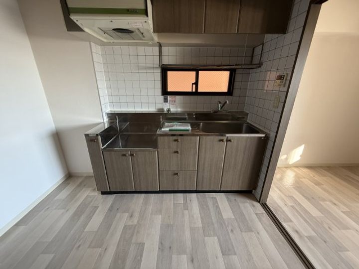 大栄・Kobe十一屋のキッチン