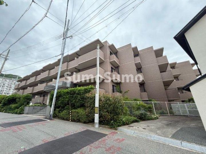 兵庫県神戸市東灘区西岡本6丁目(マンション)の賃貸物件の外観