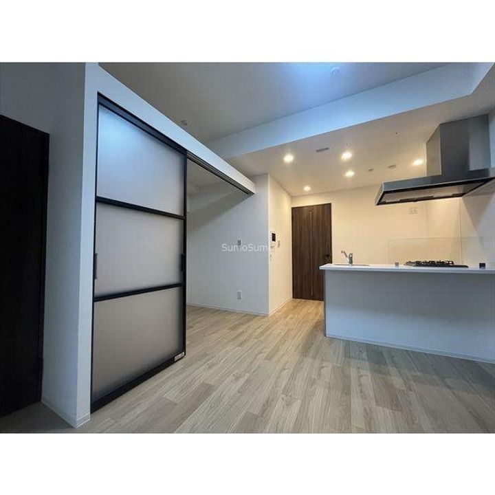 AFFLUENCE難波EASTの居間