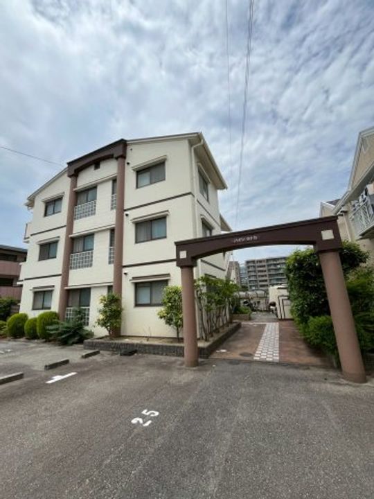 兵庫県西宮市上ケ原十番町(マンション)の賃貸物件の外観