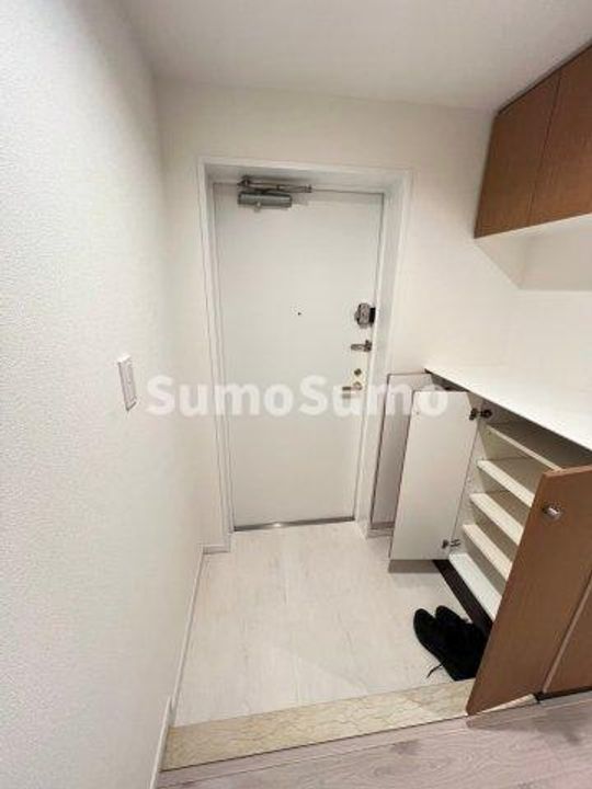 ソサエティ柿の木坂アネックスの玄関