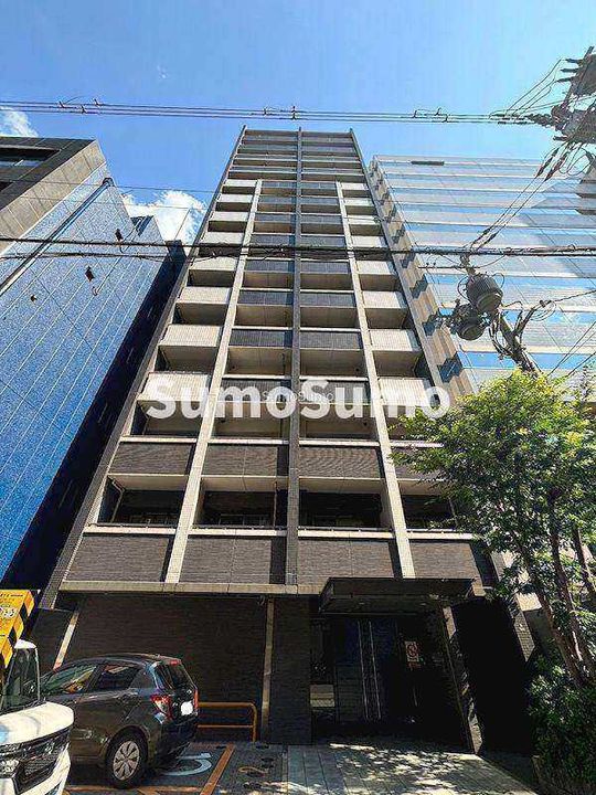 レジディア靭公園の外観