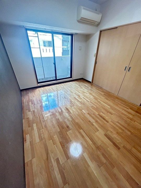 兵庫県神戸市中央区元町通6丁目(マンション)の賃貸物件の居間
