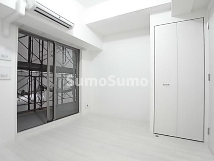 兵庫県神戸市中央区磯上通6丁目(マンション)の賃貸物件の居間