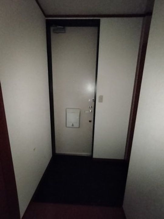 兵庫県神戸市灘区高徳町4丁目(マンション)の賃貸物件の玄関