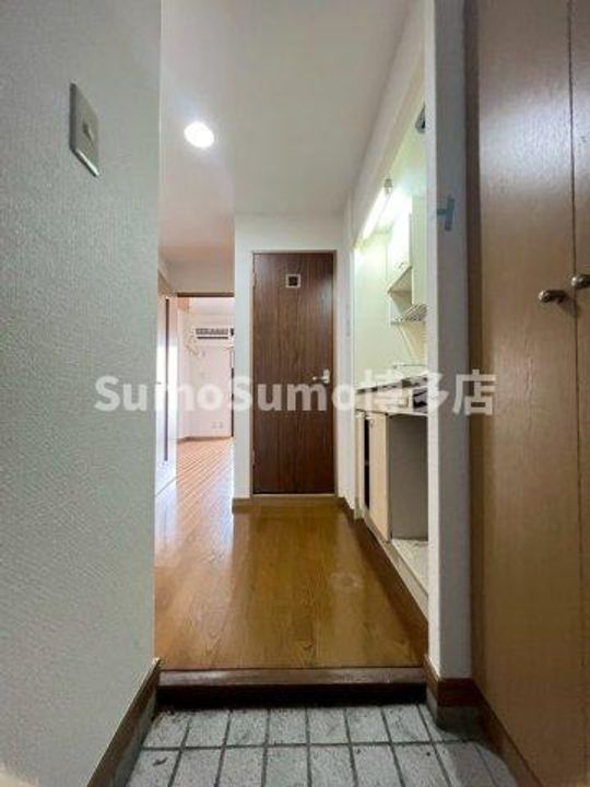 福岡県福岡市早良区荒江2丁目(マンション)の賃貸物件の玄関