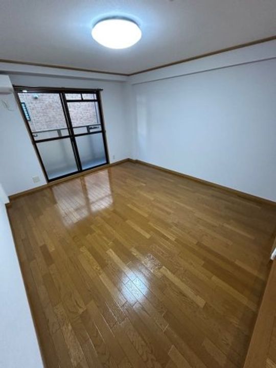フルール須磨の居間