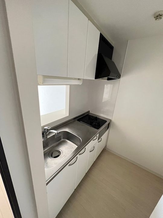 ラムール難波西のキッチン