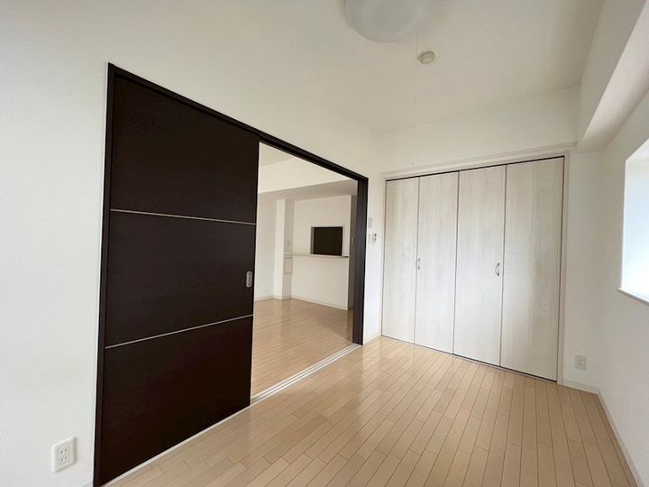 ラムール難波西の寝室