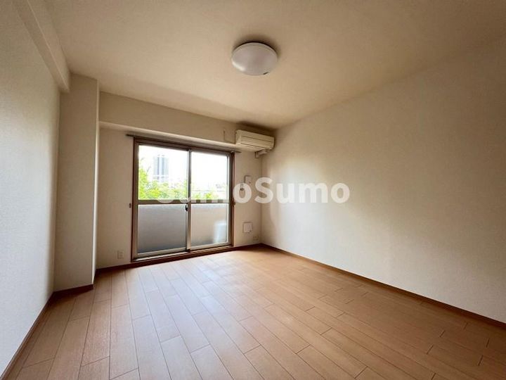 ヴォー・リバージュ境川の居間