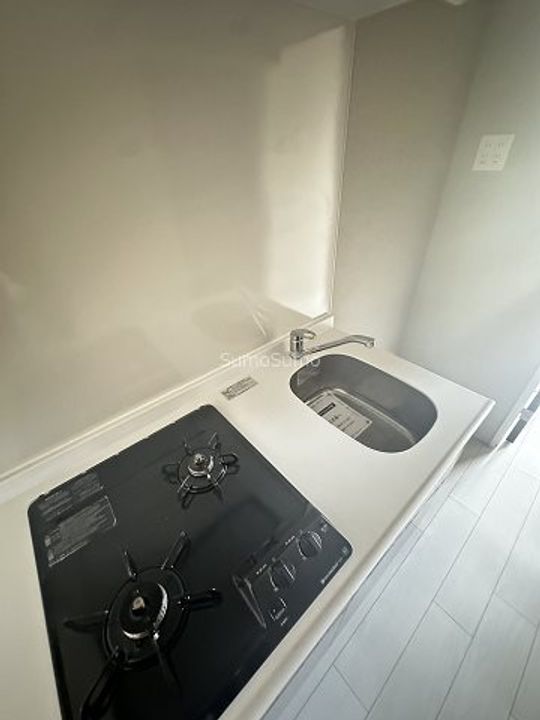 ファーストフィオーレ心斎橋イーストⅢのキッチン