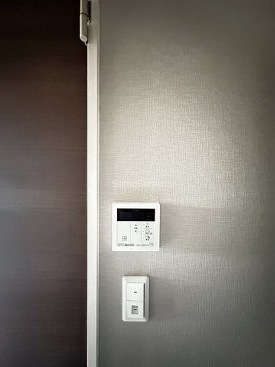 ファーストフィオーレ心斎橋イーストⅢの玄関