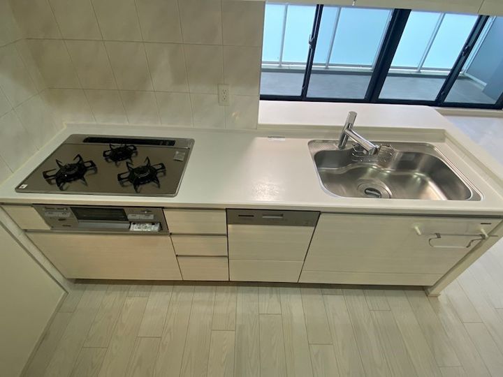 兵庫県神戸市中央区浜辺通6丁目(マンション)の賃貸物件のキッチン