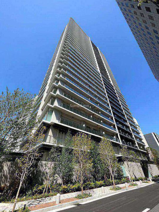 プレミストタワー靱本町の外観