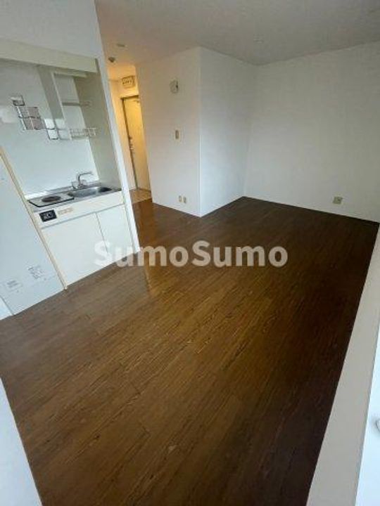 ラッフィナート磯馴の居間