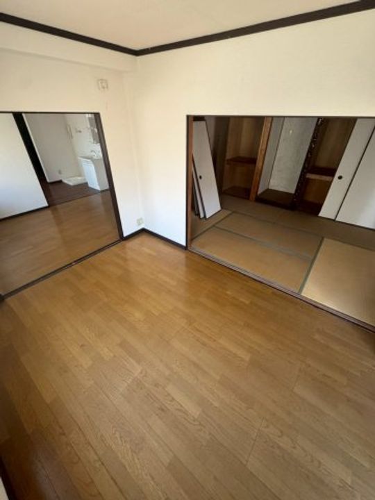 赤浦マンションの居間