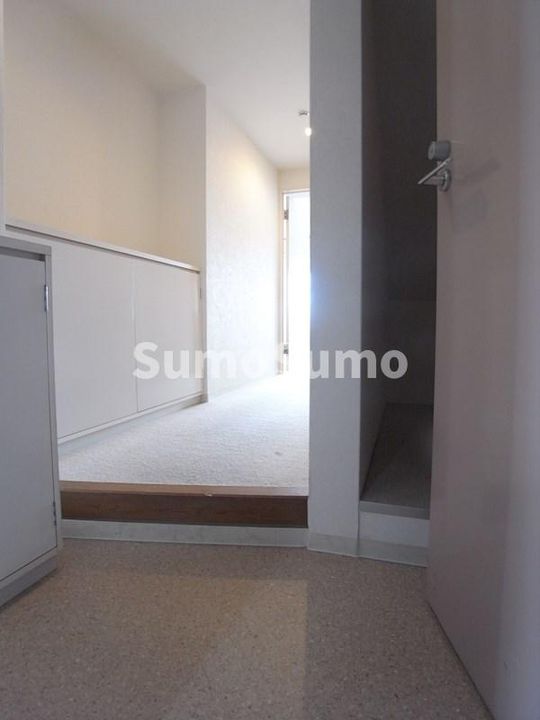 兵庫県神戸市中央区海岸通5丁目(マンション)の賃貸物件の玄関