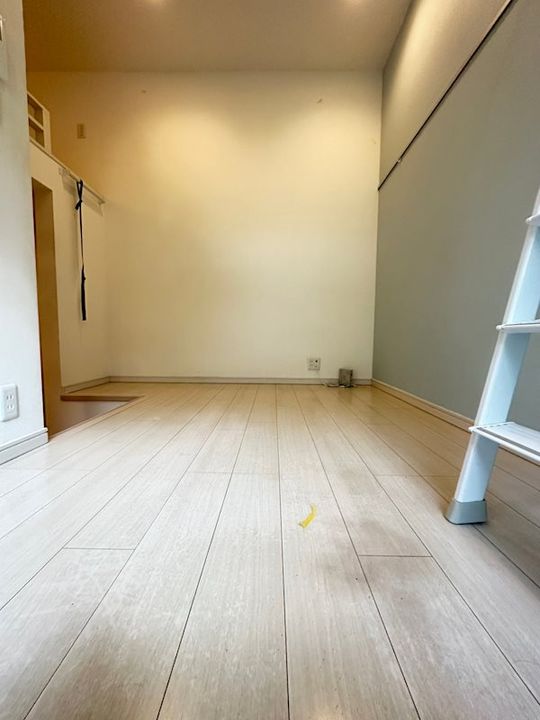 兵庫県神戸市灘区浜田町1丁目(アパート)の賃貸物件の居間