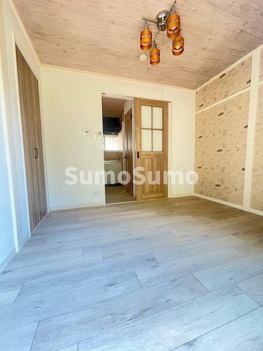 兵庫県神戸市中央区神仙寺通1丁目(アパート)の賃貸物件の居間