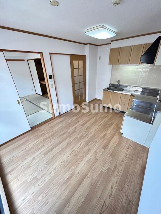 兵庫県西宮市樋ノ口町2丁目(マンション)の賃貸物件の居間