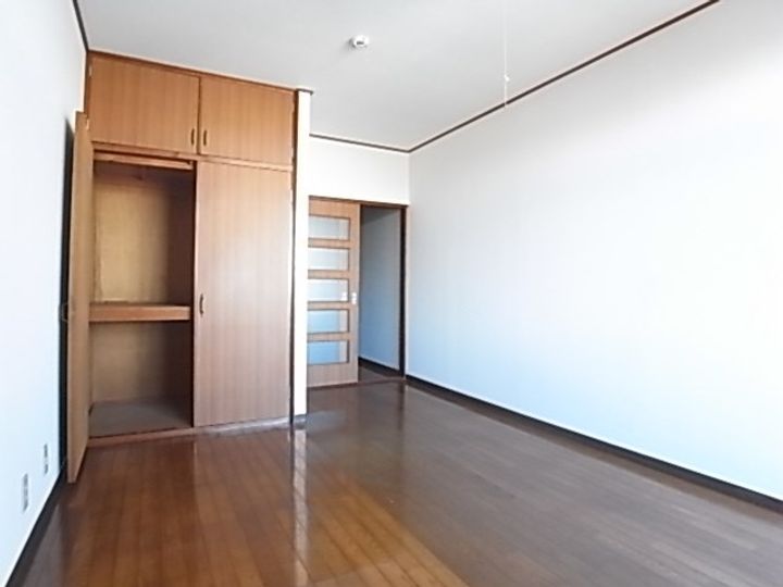 兵庫県神戸市灘区城の下通3丁目(アパート)の賃貸物件の居間