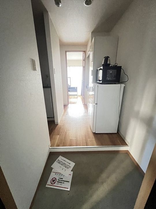 兵庫県尼崎市建家町(マンション)の賃貸物件の玄関