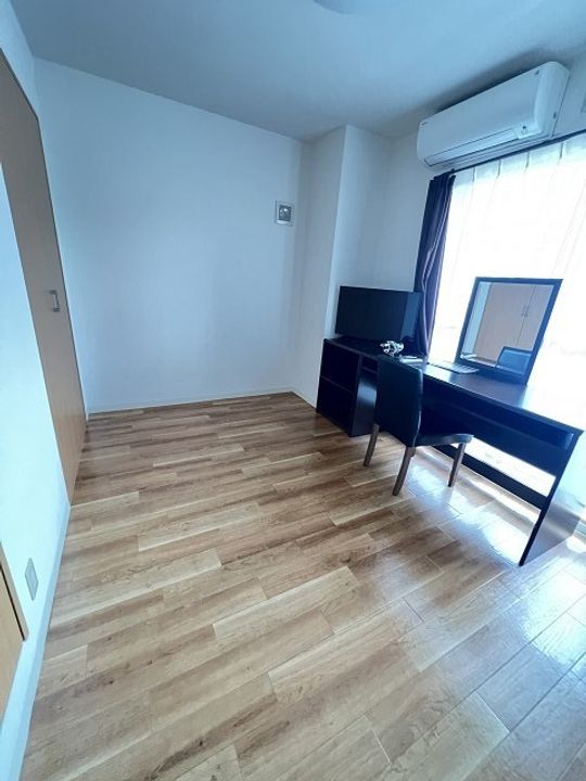 兵庫県尼崎市建家町(マンション)の賃貸物件の居間