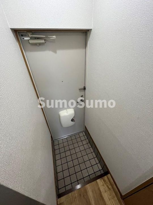 兵庫県神戸市須磨区行幸町4丁目(アパート)の賃貸物件の玄関