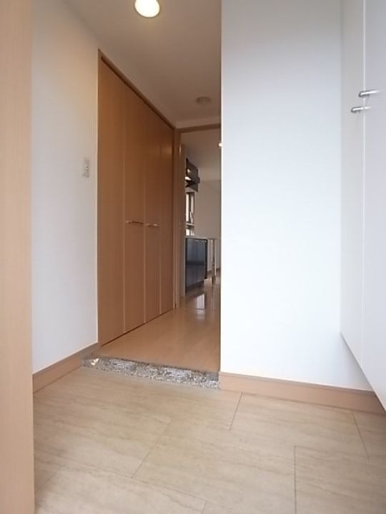 カスタリア三宮の居間