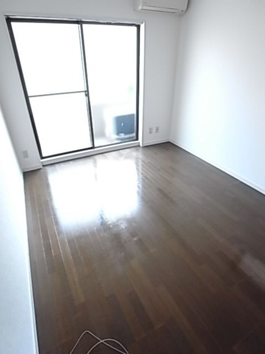 兵庫県西宮市大井手町(マンション)の賃貸物件の居間