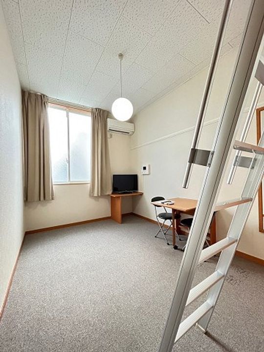 兵庫県尼崎市次屋1丁目(アパート)の賃貸物件の居間