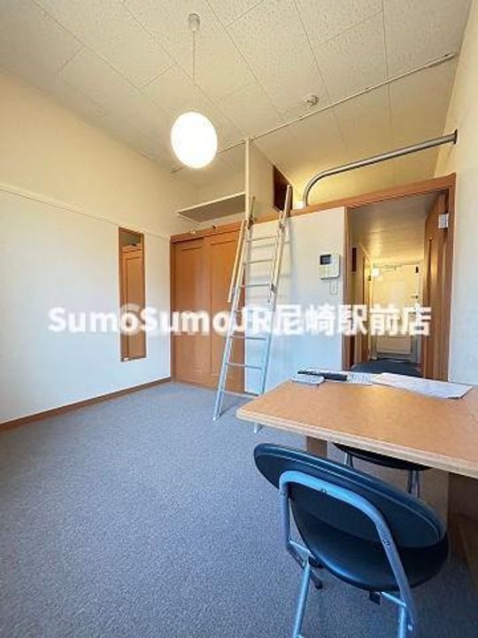 兵庫県尼崎市南塚口町3丁目(アパート)の賃貸物件の居間
