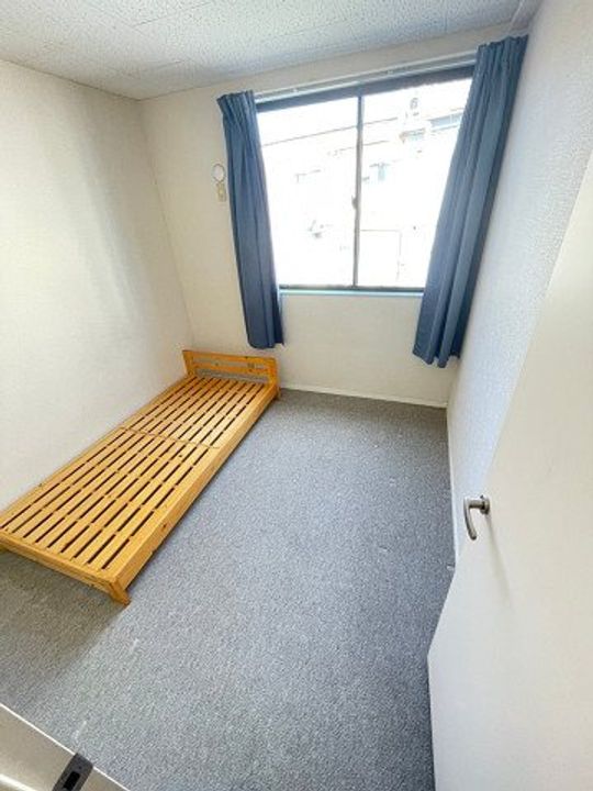 兵庫県西宮市中屋町(アパート)の賃貸物件の寝室
