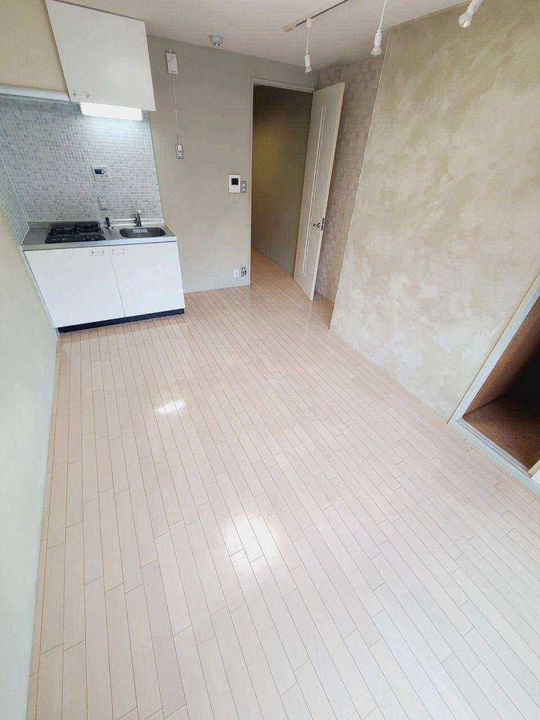 兵庫県西宮市門戸荘(マンション)の賃貸物件の居間