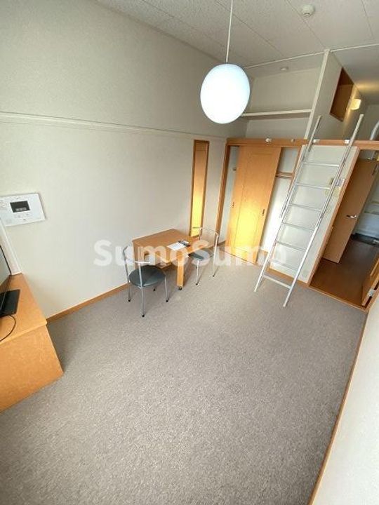 レオパレス秀の居間