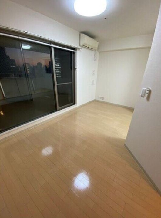 大阪府大阪市西区西本町2丁目(マンション)の賃貸物件の居間