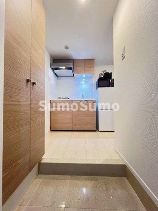 ディアレイシャス池尻大橋の玄関